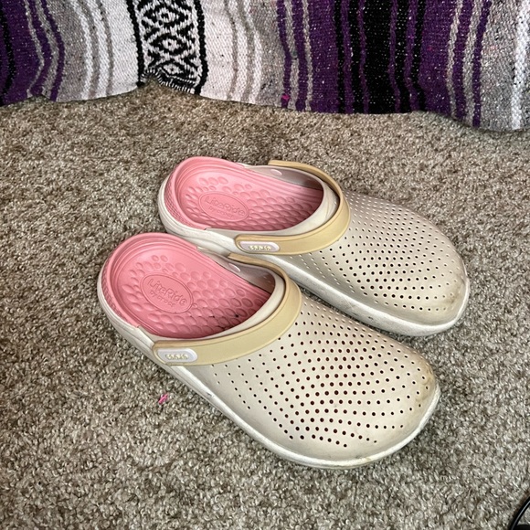 Literide crocs. - Picture 4 of 5